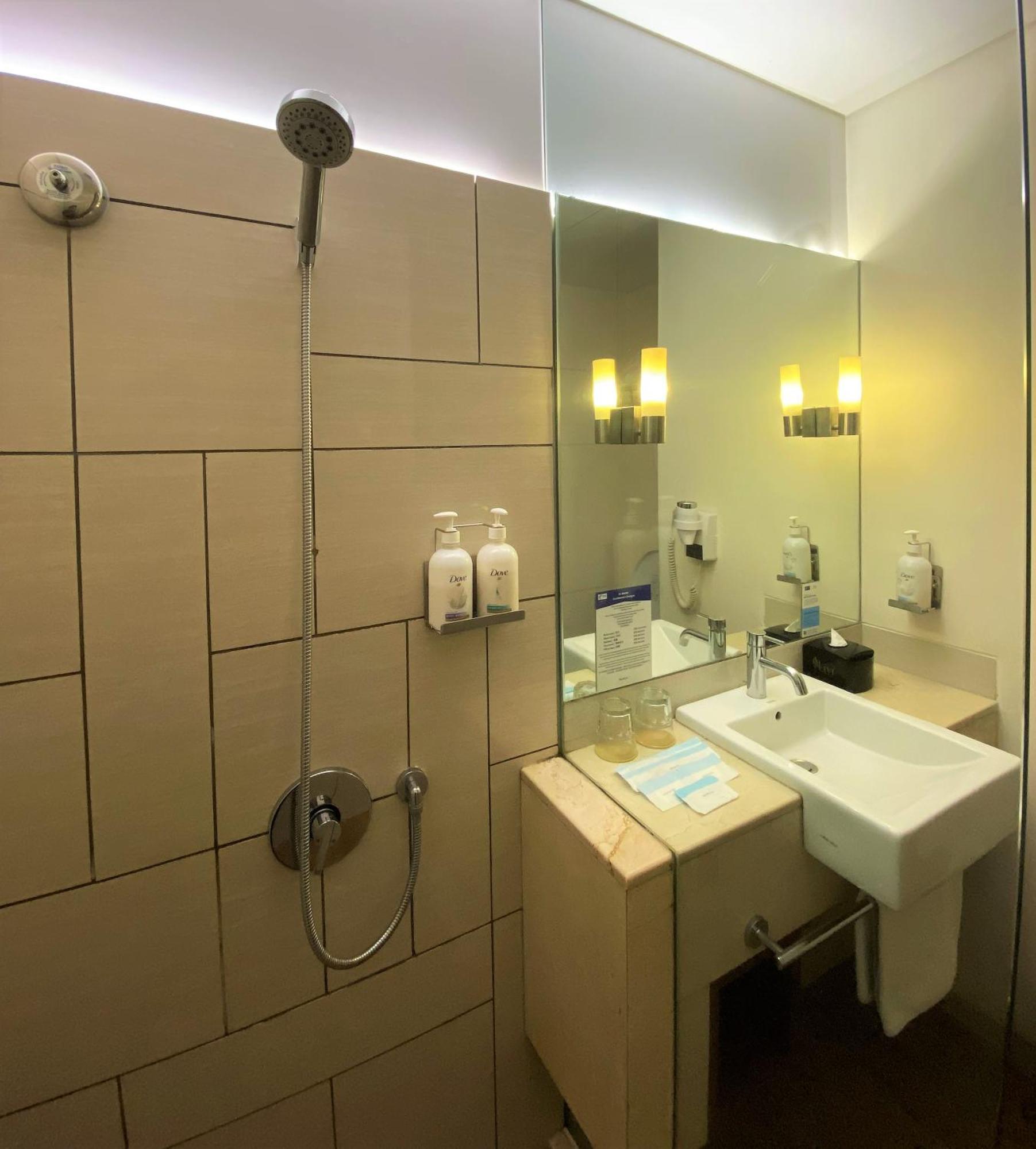 Holiday Inn Express Jakarta Pluit Citygate, An Ihg Hotel Ngoại thất bức ảnh