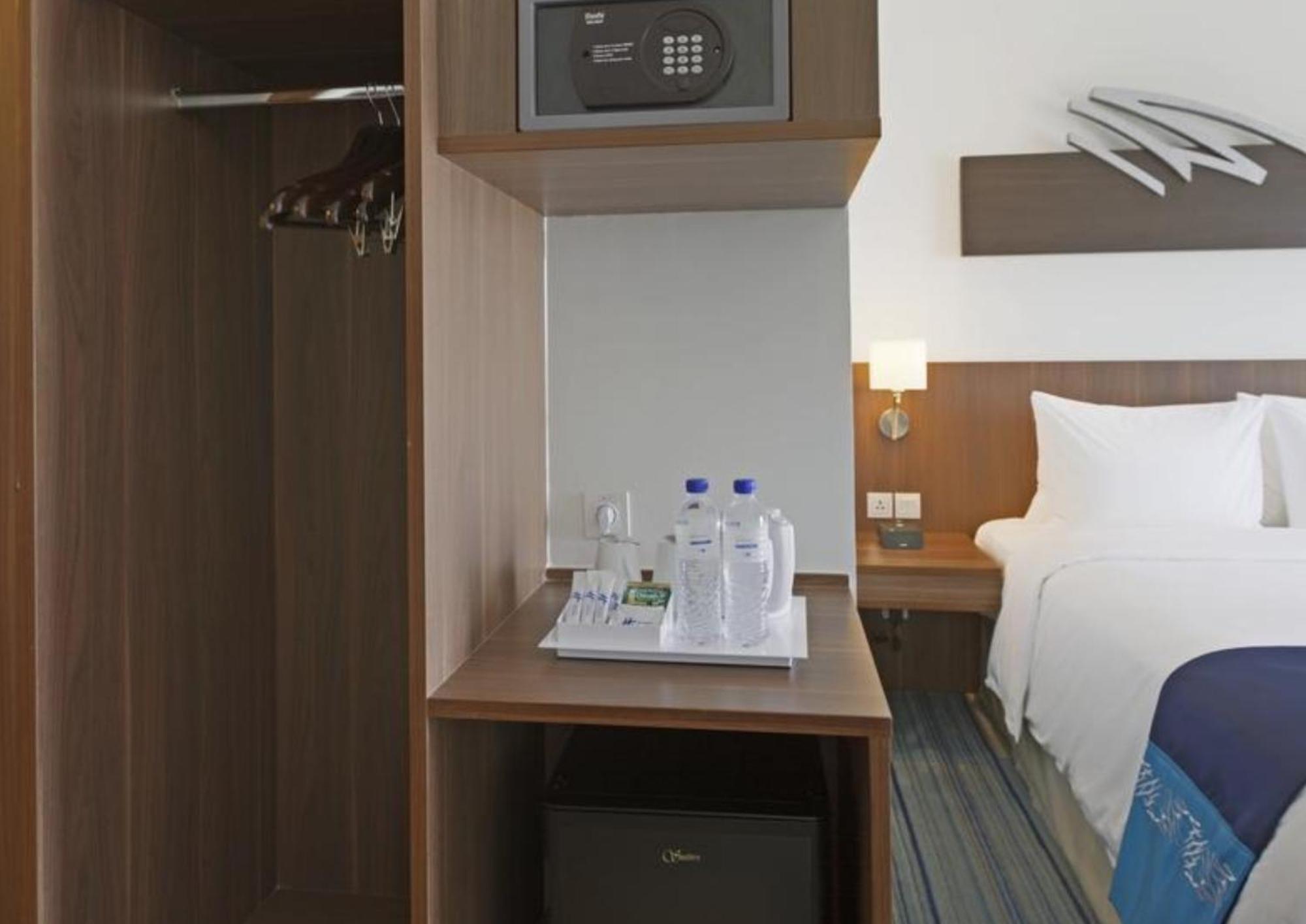 Holiday Inn Express Jakarta Pluit Citygate By Ihg Ngoại thất bức ảnh